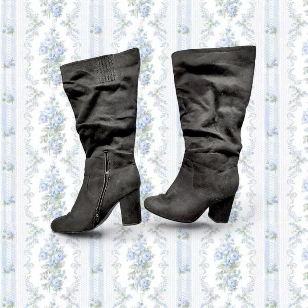 Leona D Women's Size 10 Black suede knee-high boots with a 4" heel